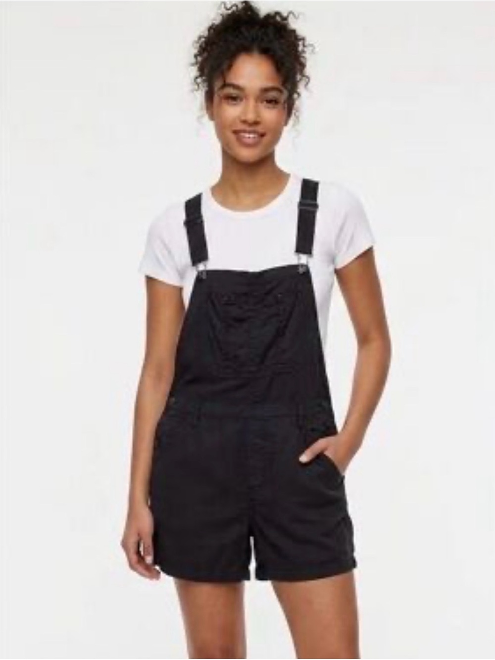 Aritzia’s TNA Senryu Black Women's Denim Style Short Overalls